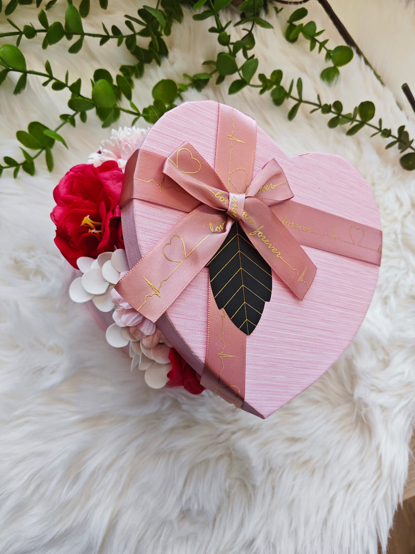 Cœur fleuri et mug personnalisé